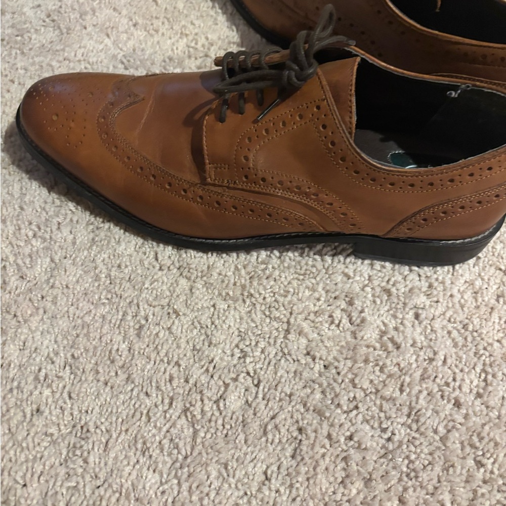 Nunn Bush Brown Oxford Shoes with Brogue Detailing - Picture 3 of 3